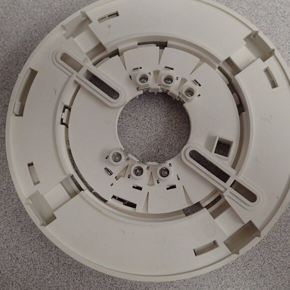 ESL 702U Smoke Detector Basem - Picture 3 of 8